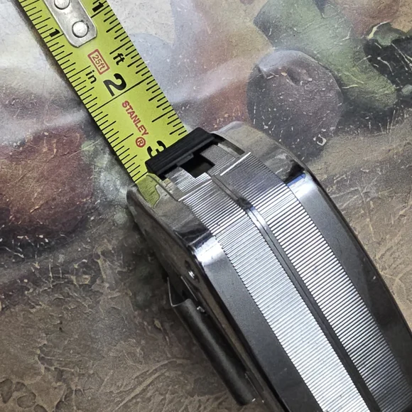 Stanley PowerLock 25' Tape Measure - Silver w/ Belt Clip - Picture 4 of 7